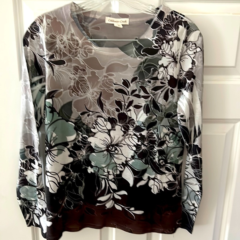 Coldwater Creek Hibiscus top